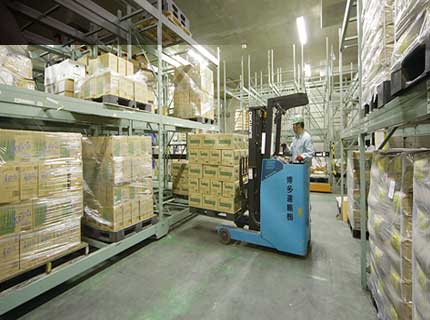 中央ふ頭倉庫 庫内