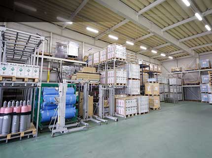 危険物倉庫 庫内